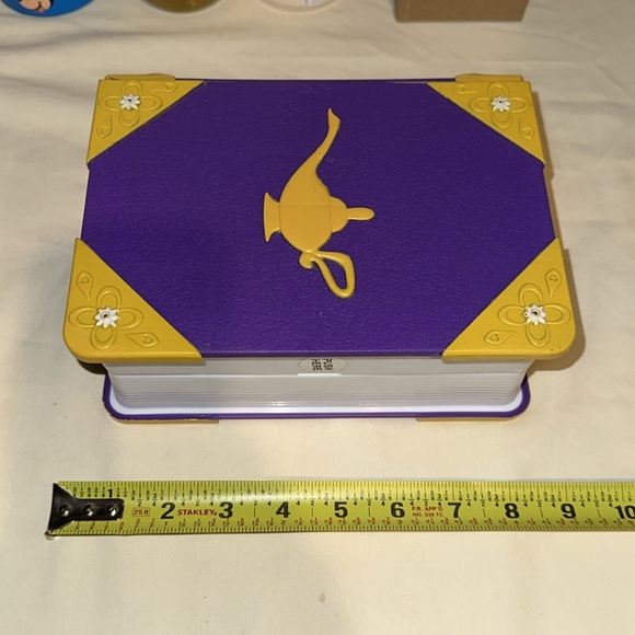 DISNEYPARKS EXCLUSIVE- JASMIN STORYBOOK PLAYSET - Picture 4 of 10